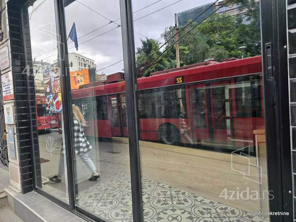 Lokal | 4zida