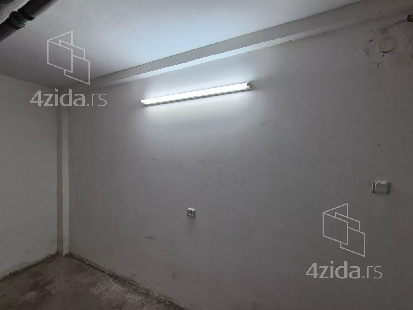 Garaža | 4zida