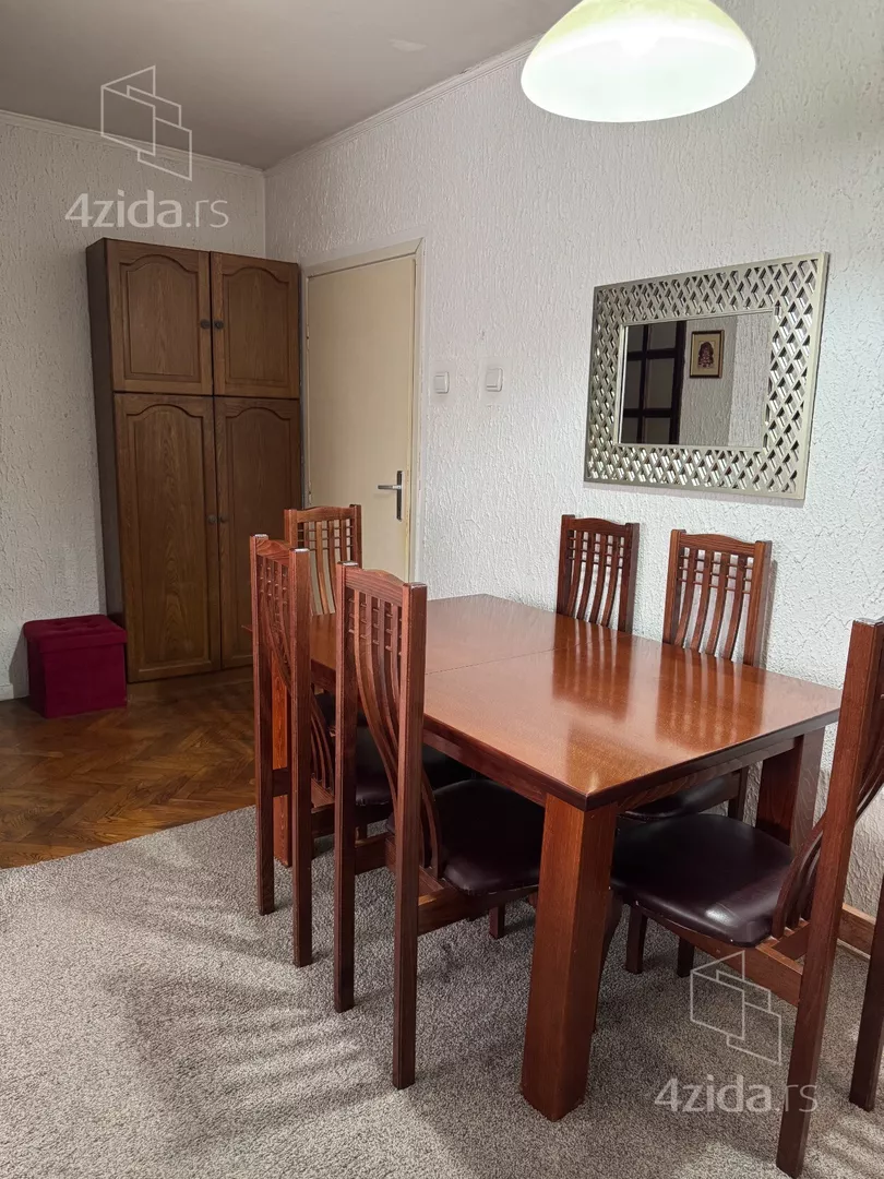 Troiposoban stan | 4zida