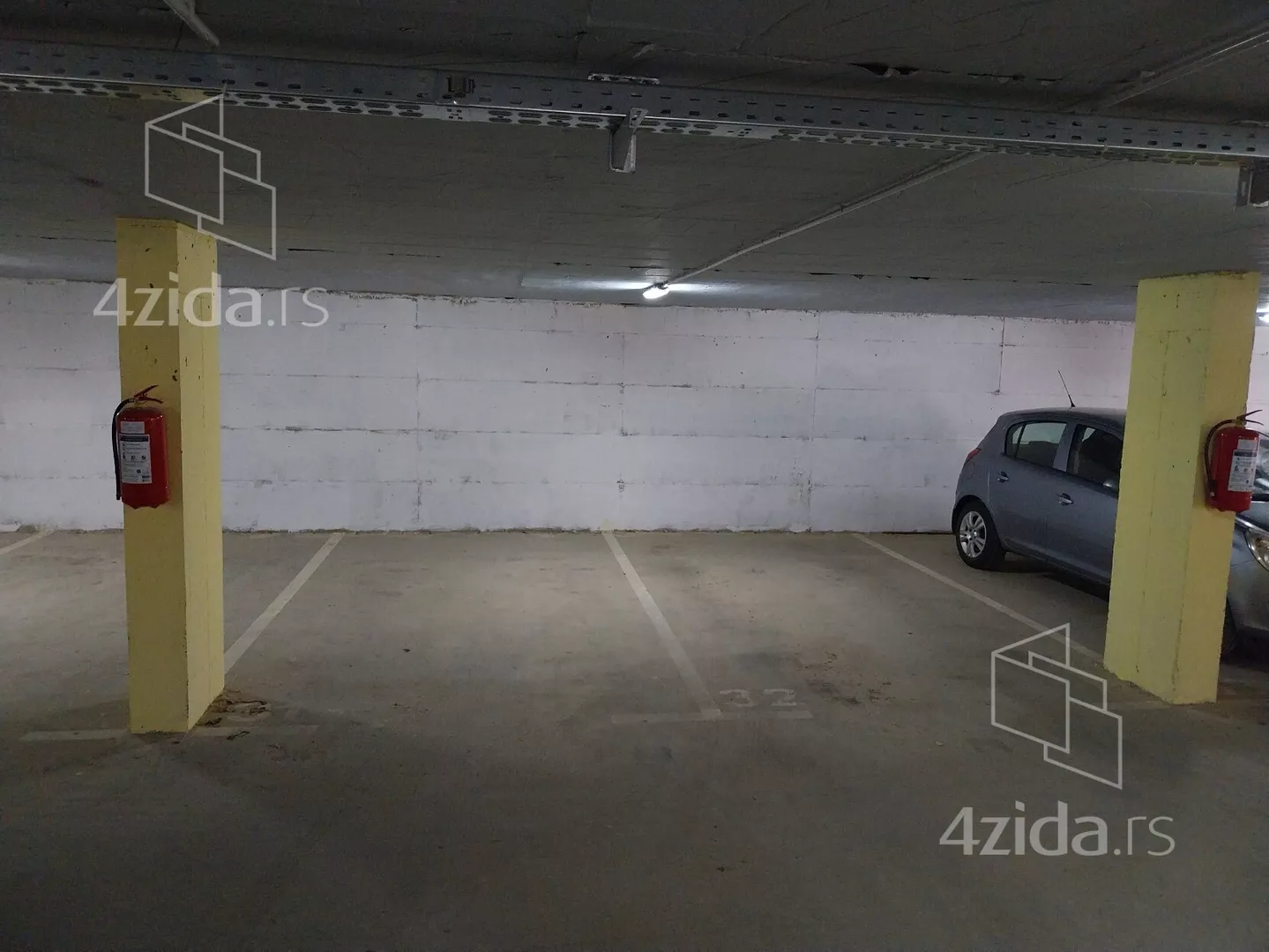 Garaža | 4zida
