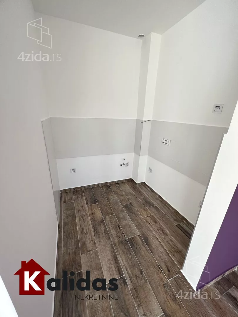 Šestosoban stan | 4zida