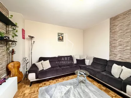 Sretena Mladenovića Mike | 4zida.rs