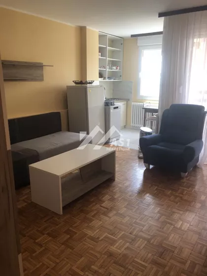 Bulevar Cara Lazara | 4zida.rs