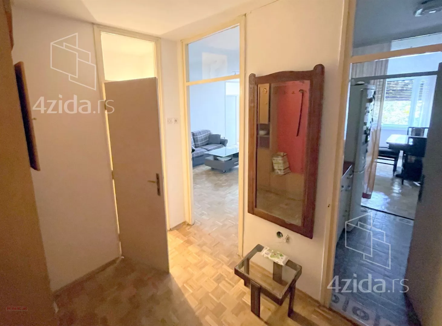 Troiposoban stan | 4zida