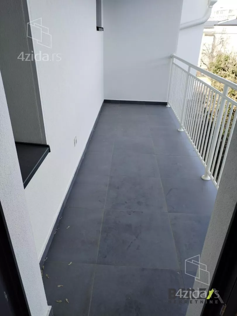 Četvoroiposoban stan | 4zida