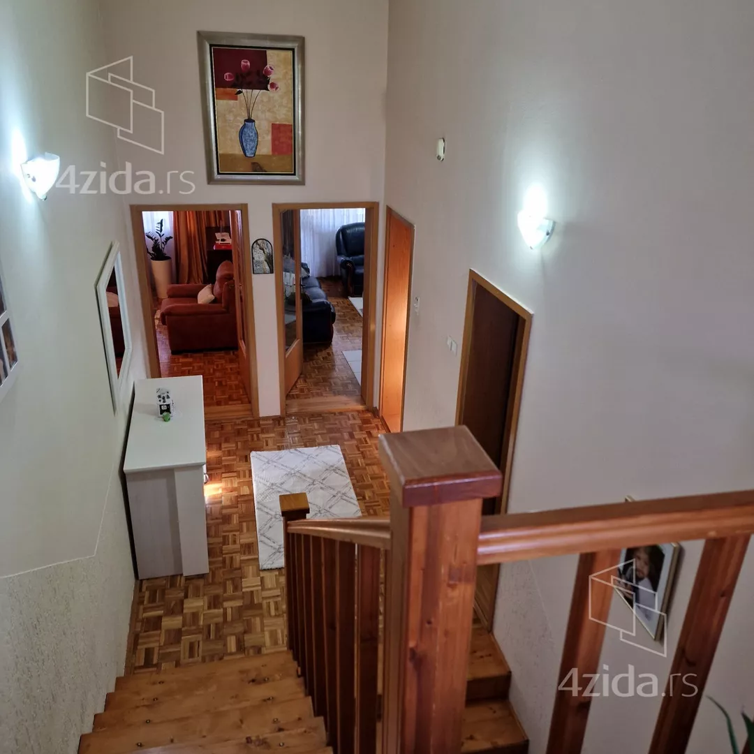 3-etažna kuća | 4zida