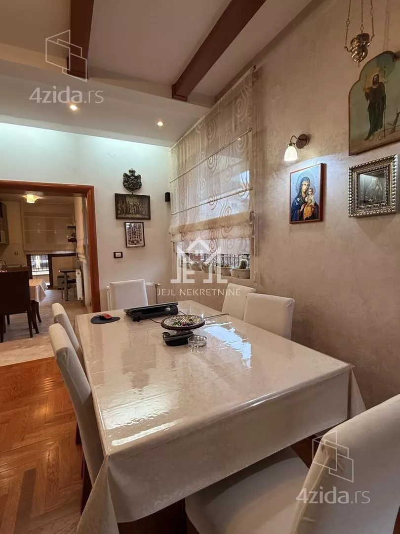 Petosoban stan | 4zida