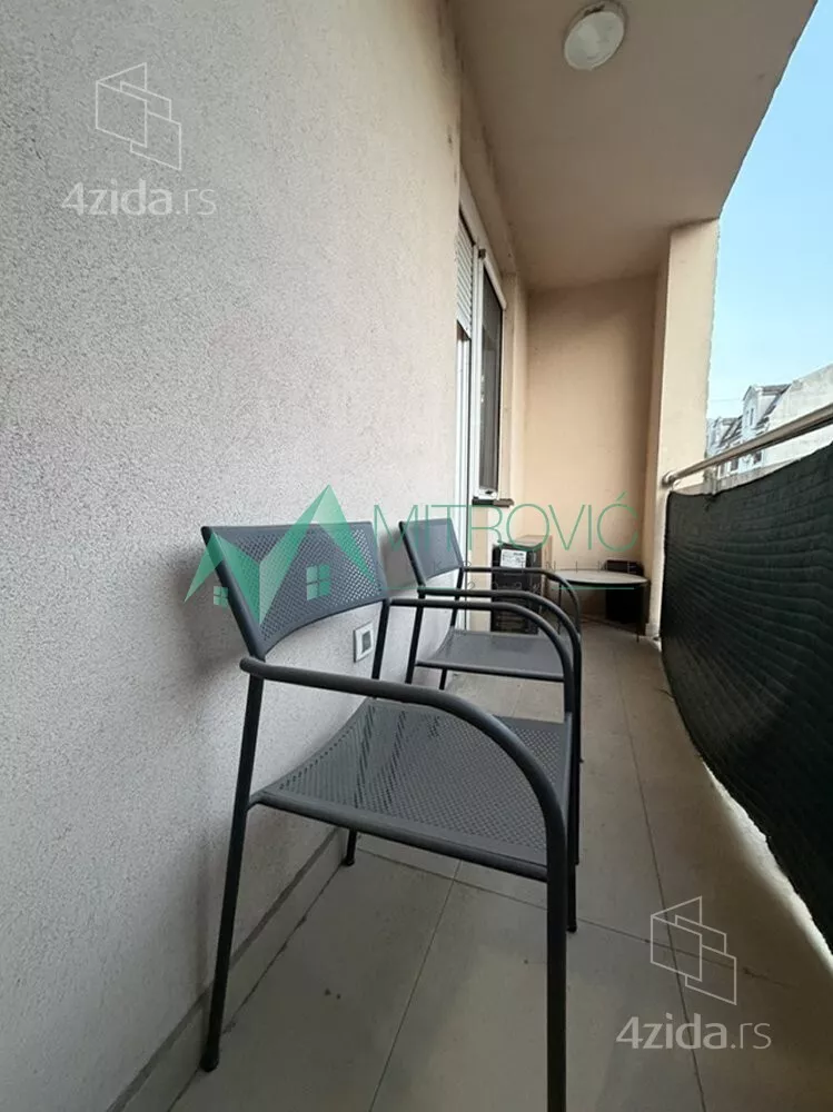 Četvoroiposoban stan | 4zida