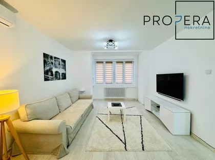 Trg Učitelj Tase | 4zida.rs