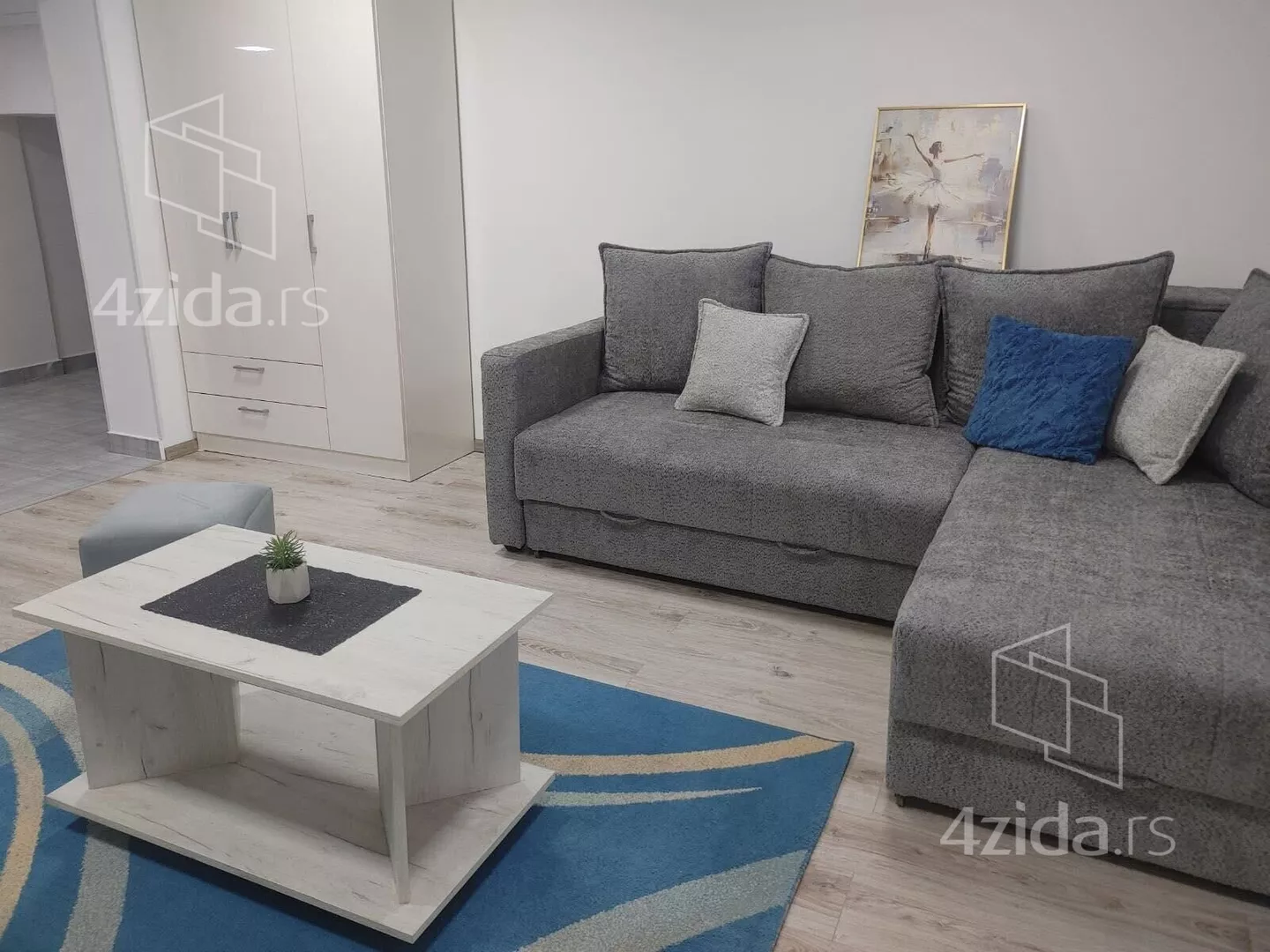 Jednoiposoban stan | 4zida