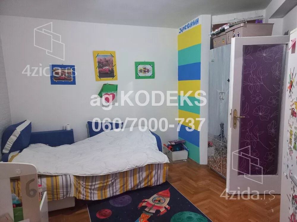 Troiposoban stan | 4zida