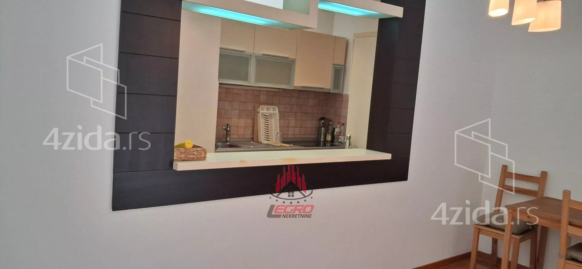 Petoiposoban stan | 4zida