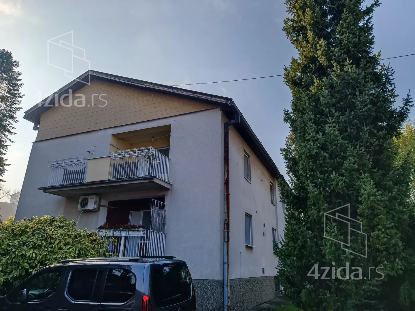 Troiposoban stan | 4zida