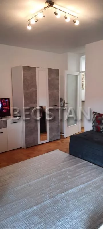 Kolumbova | 4zida.rs