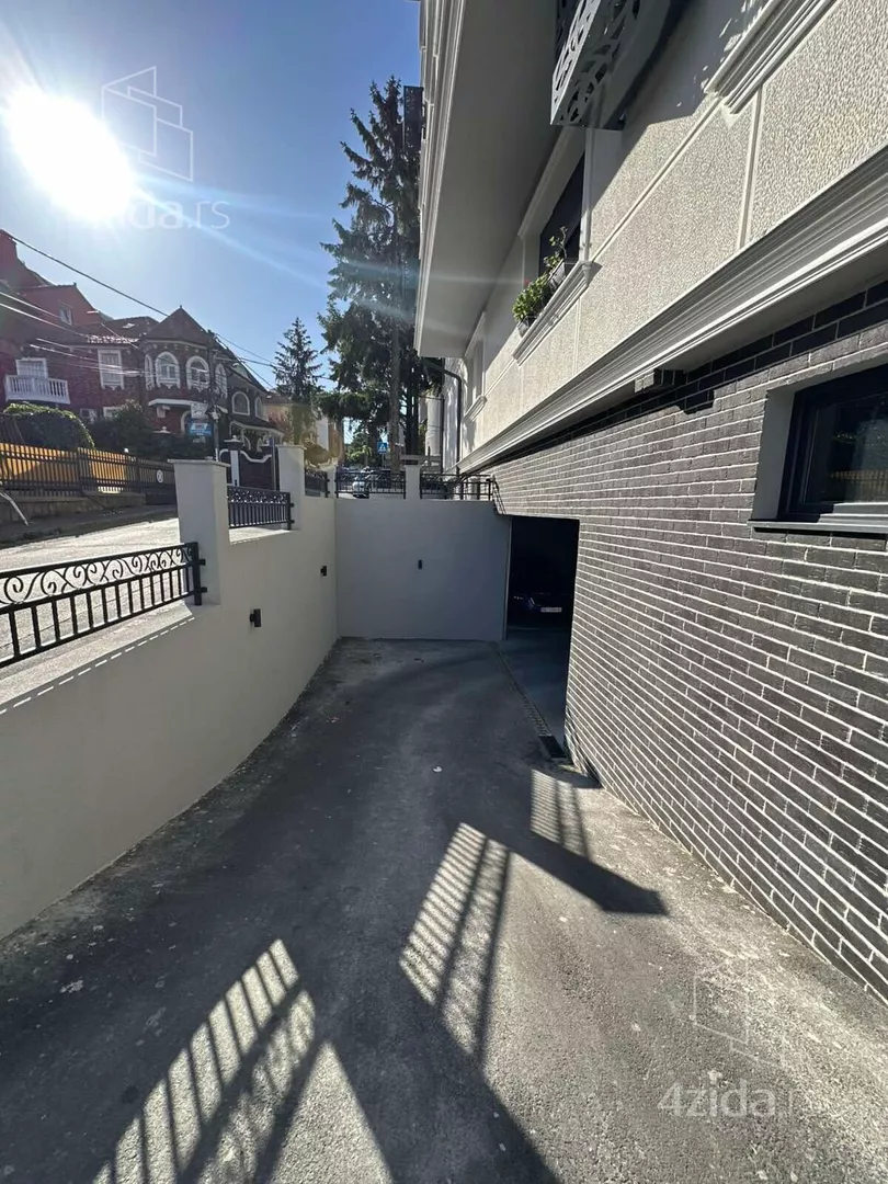 Garaža | 4zida