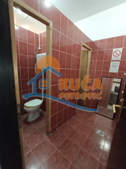 Pasi poljana | 4zida.rs