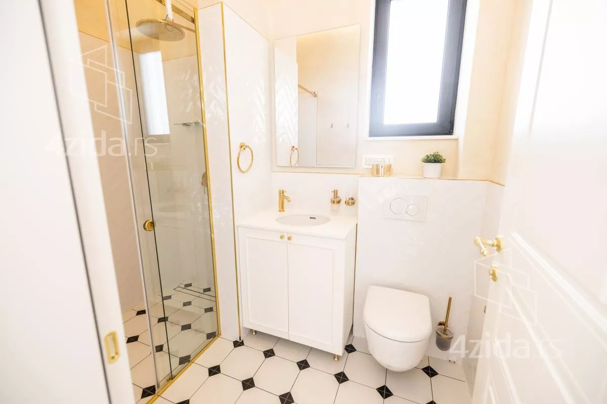 Petosoban stan | 4zida