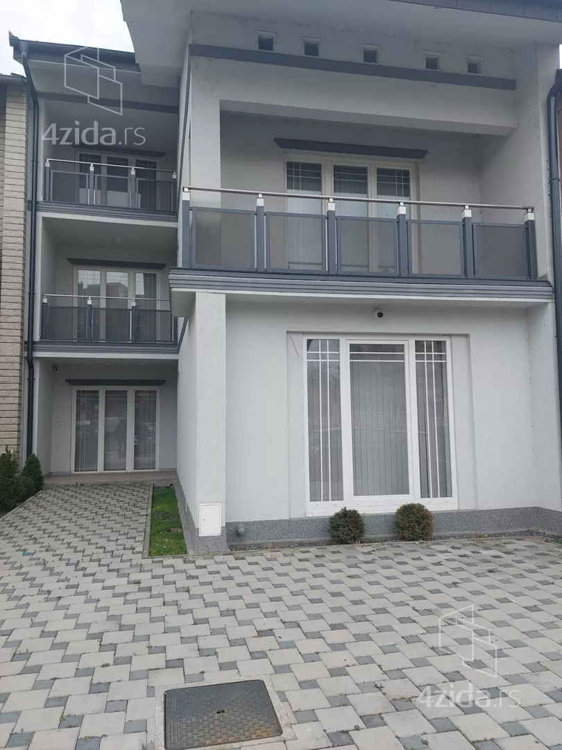 3-etažna kuća | 4zida