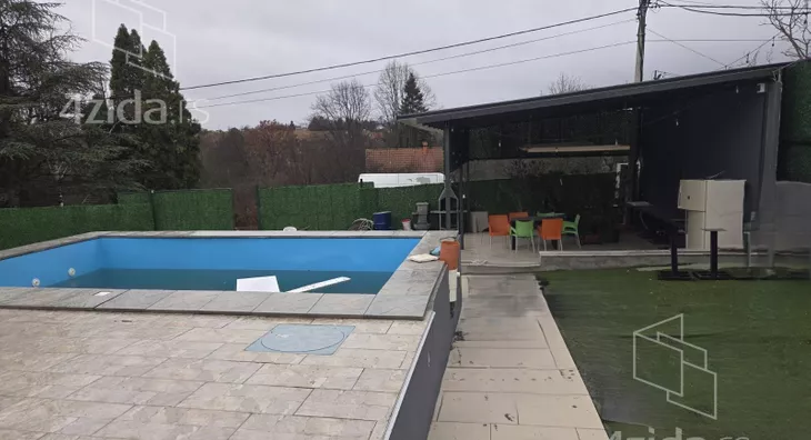 5-etažna kuća | 4zida