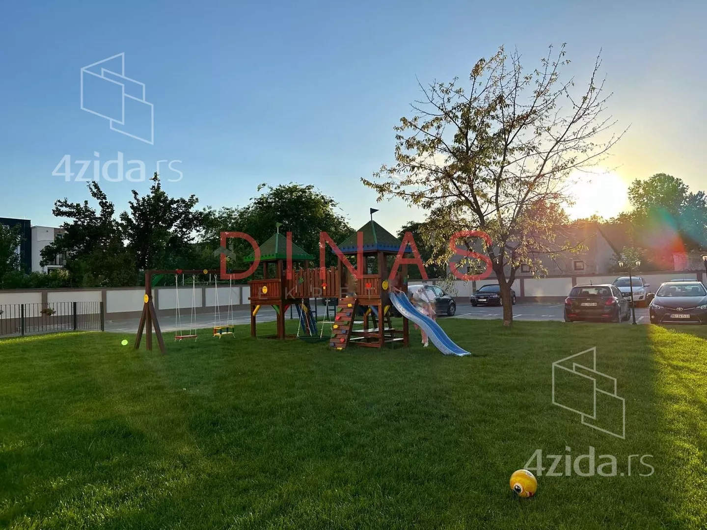 Troiposoban stan | 4zida