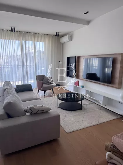 Hram Svetog Save | 4zida.rs