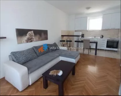 Crveni Krst Vračar | 4zida.rs