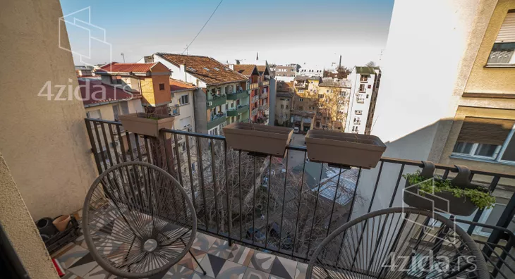 Petosoban stan | 4zida