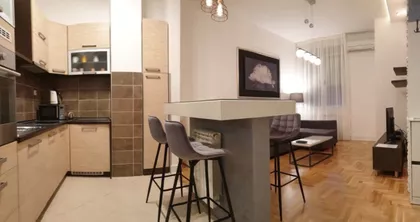 Crveni Krst Vračar | 4zida.rs