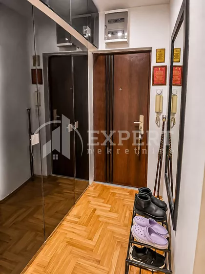 Franca Vintera | 4zida.rs