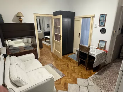 Avde Karabegovića 2 | 4zida.rs