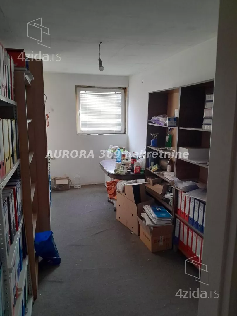 Poslovna zgrada | 4zida