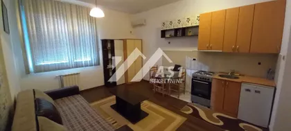 Olge Petrov | 4zida.rs