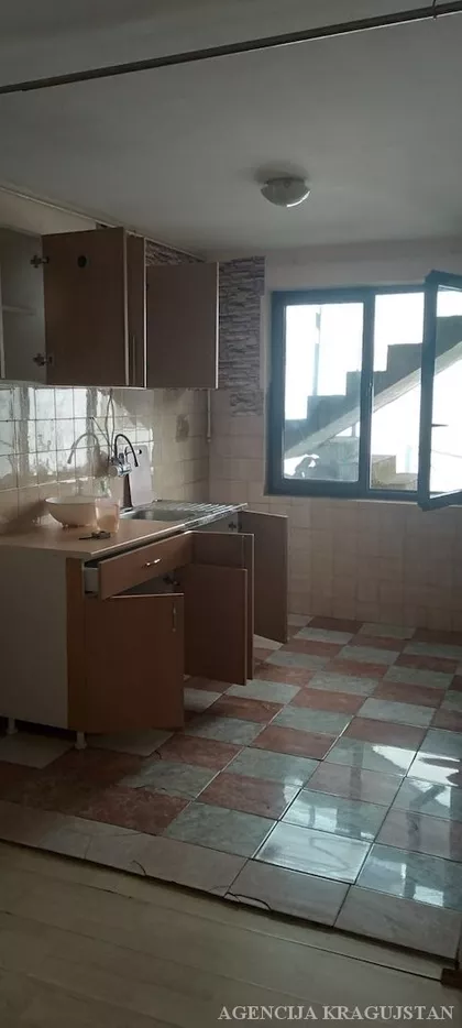 Vašarište | 4zida.rs
