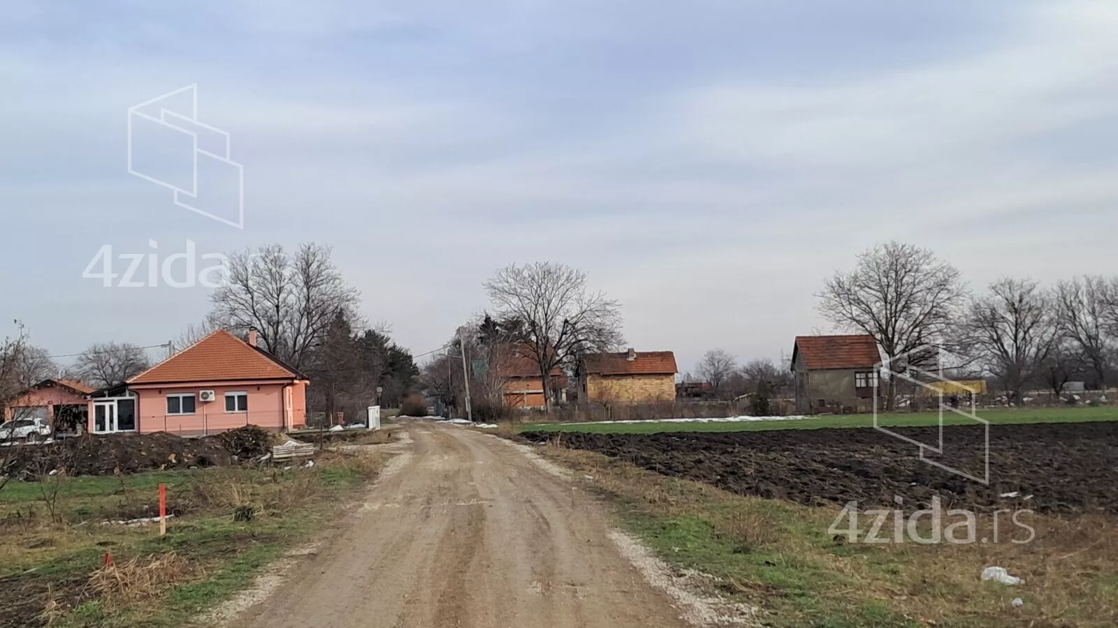 Građevinsko zemljište | 4zida