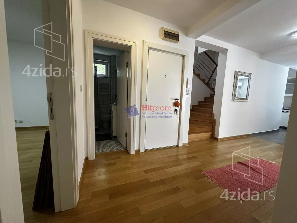 Šestosoban stan | 4zida