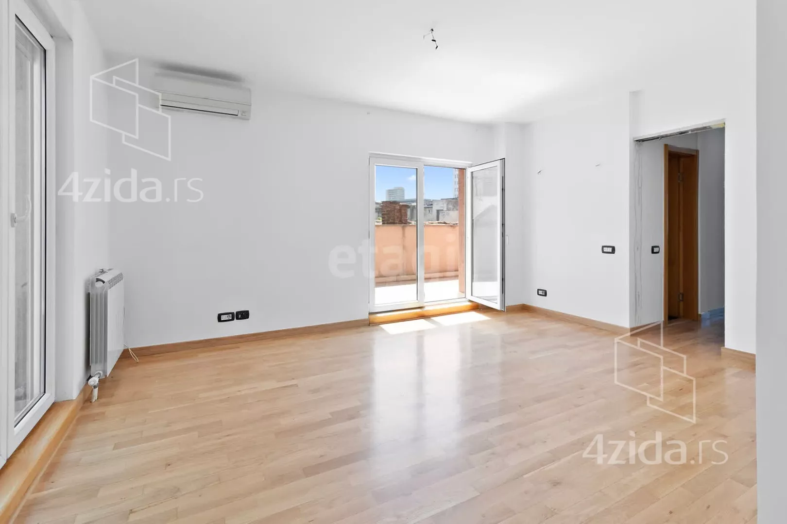 Troiposoban stan | 4zida