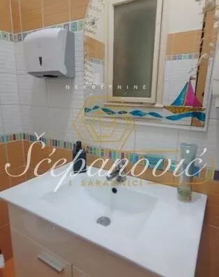 Sedmosoban stan | 4zida