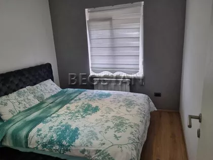 Surčinska | 4zida.rs