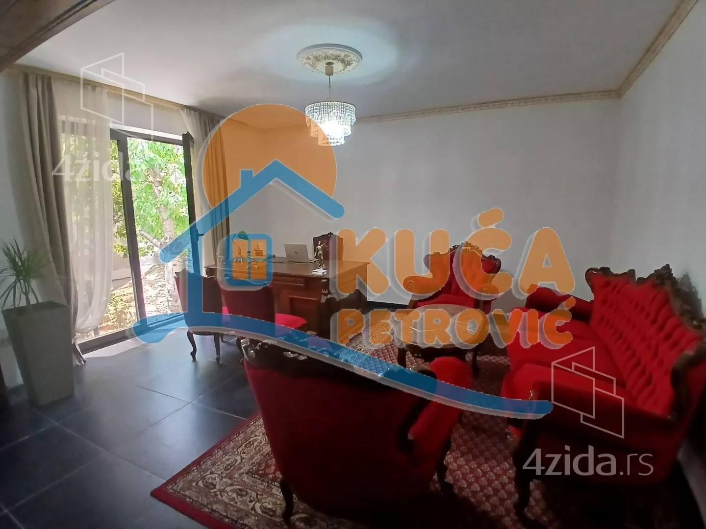 Lokal | 4zida