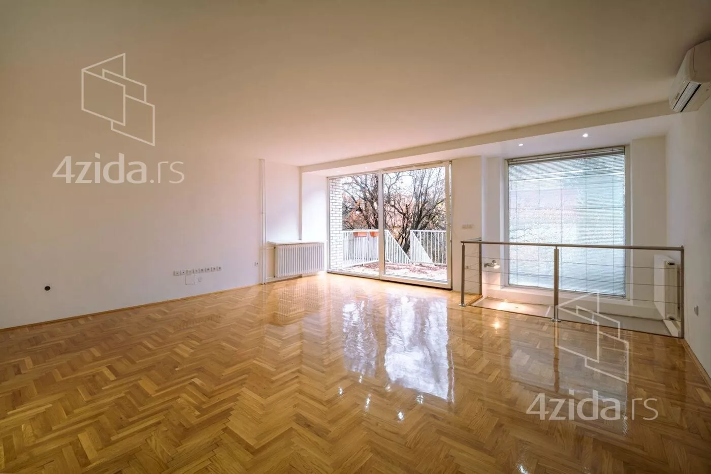 Šestosoban stan | 4zida