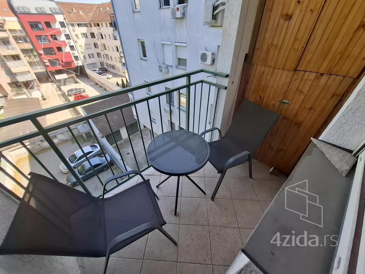 Garsonjera | 4zida