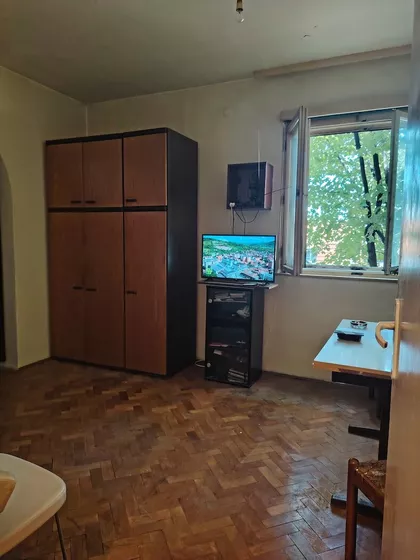 Prvomajska | 4zida.rs