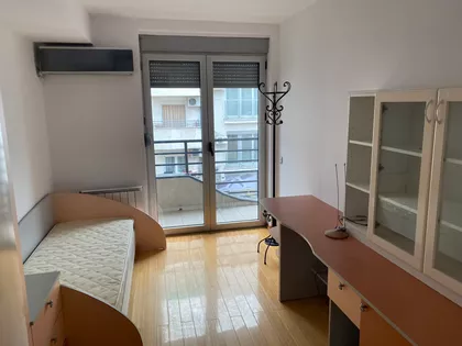 Crveni Krst Zvezdara | 4zida.rs