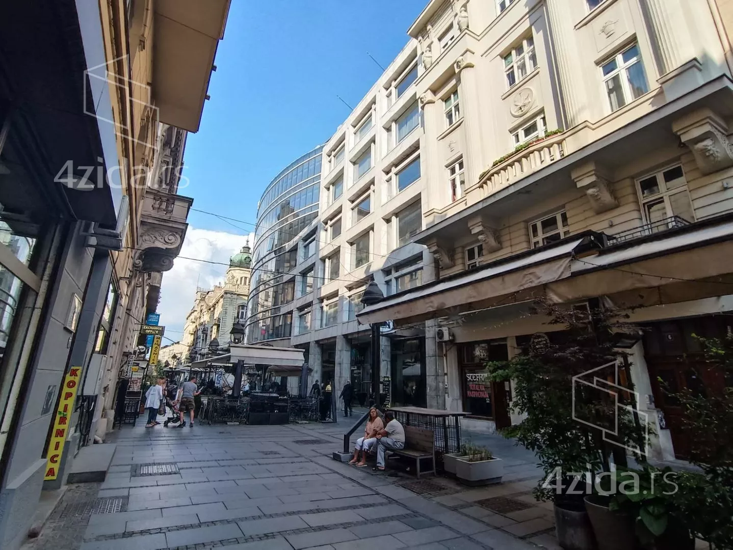 Četvoroiposoban stan | 4zida