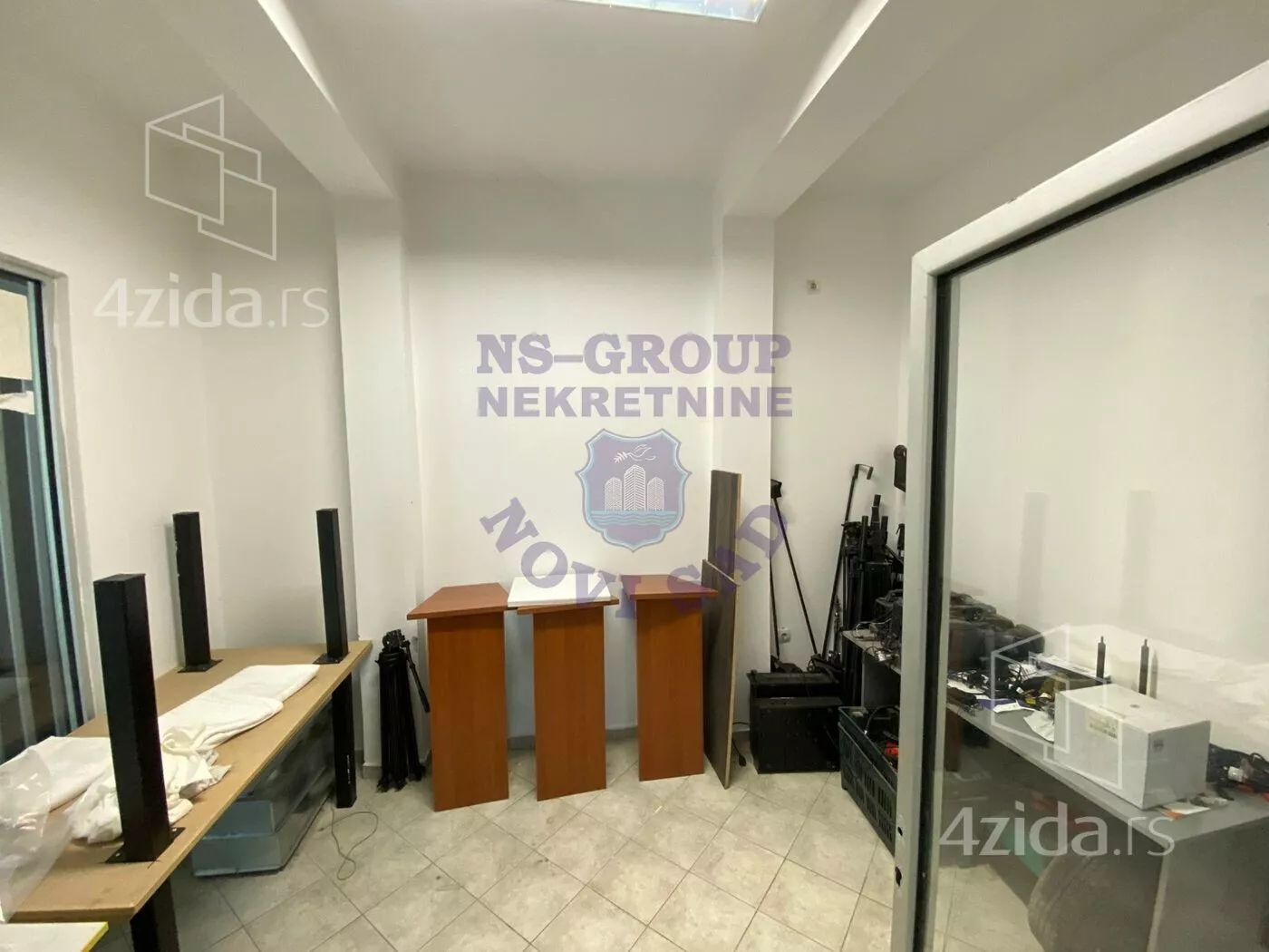 Poslovni prostor | 4zida