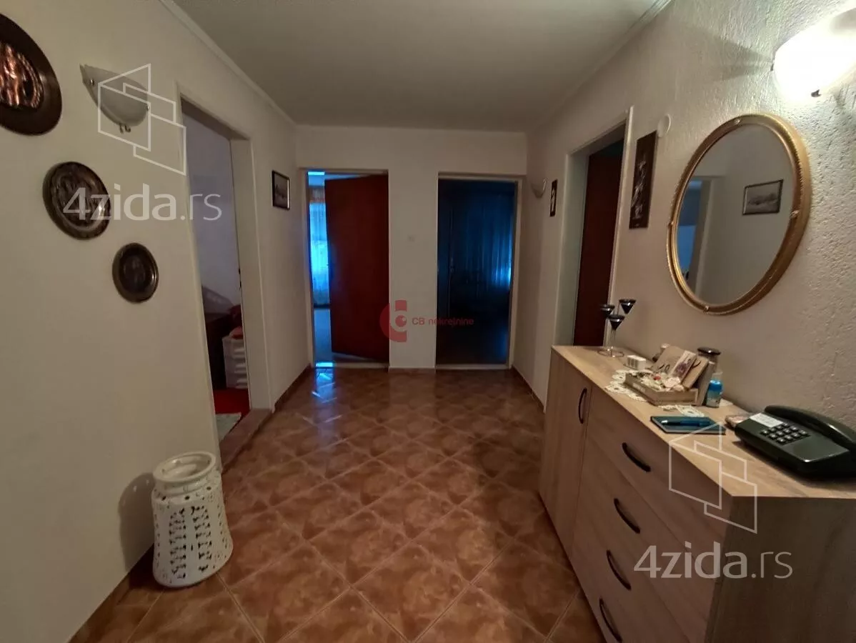 Kuća | 4zida