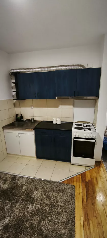 Cara Dušana 97 | 4zida.rs