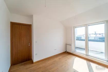 Nova Detelinara | 4zida.rs