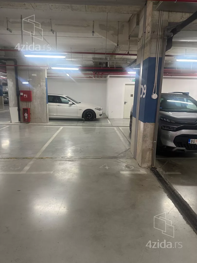 Parking | 4zida