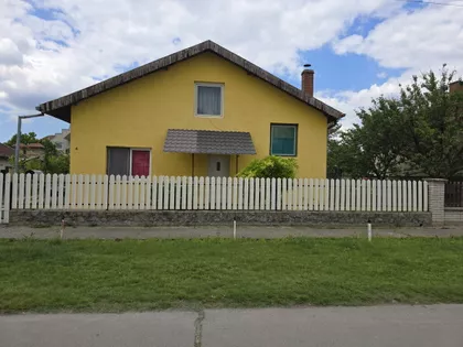Mali Bajmok | 4zida.rs